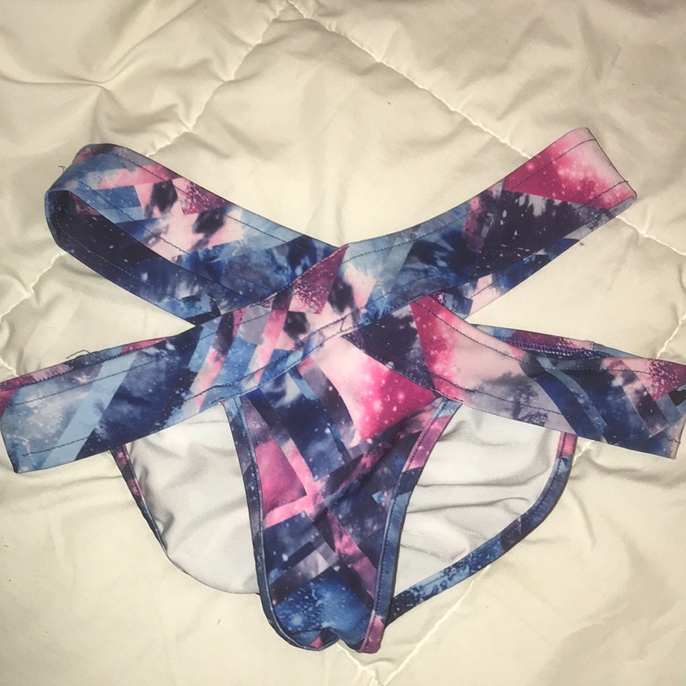 Iheartraves bottoms